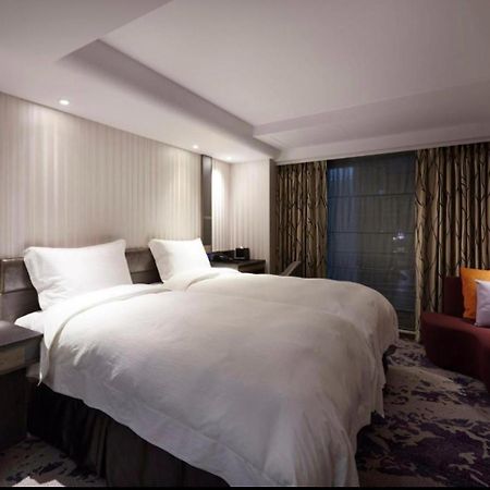 At Home Hotel Ximen Тайпей Екстериор снимка