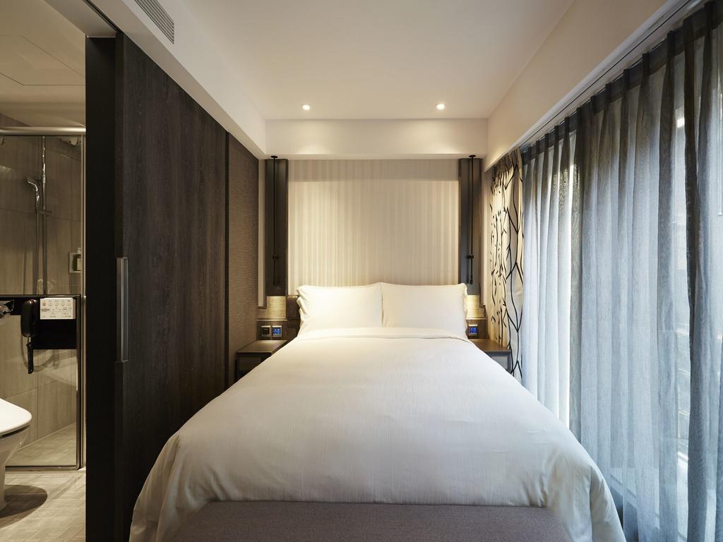 At Home Hotel Ximen Тайпей Екстериор снимка