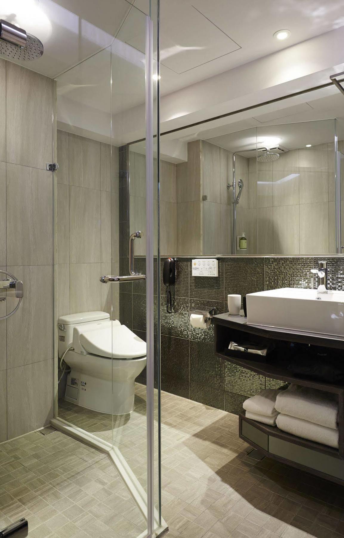 At Home Hotel Ximen Тайпей Екстериор снимка