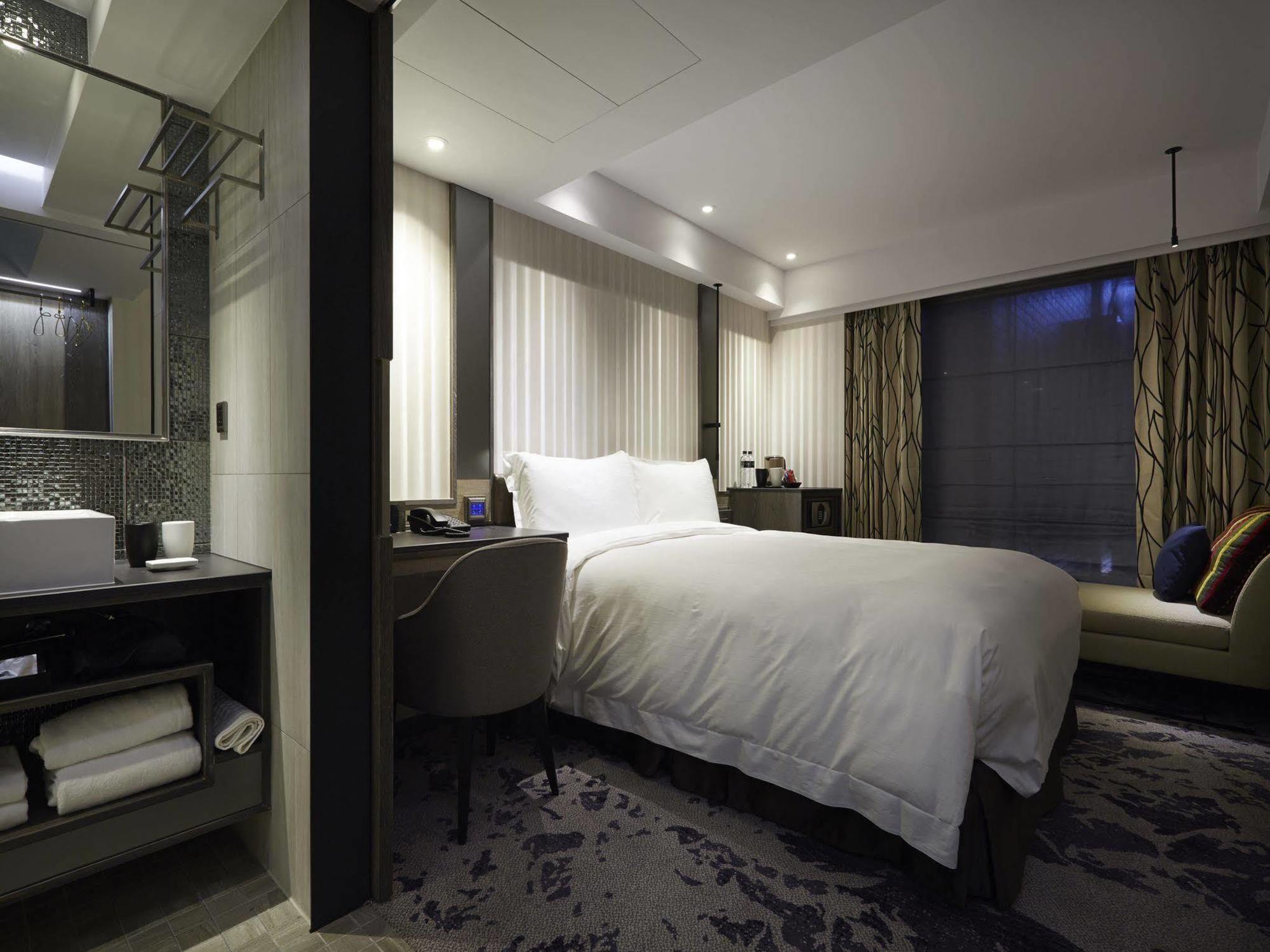 At Home Hotel Ximen Тайпей Екстериор снимка